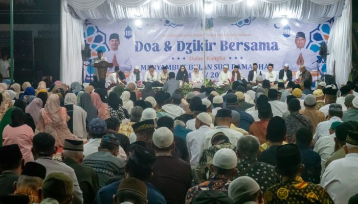 Ribuan Warga Tebing Tinggi Gelar Doa dan Zikir Bersama di Lapangan Merdeka
