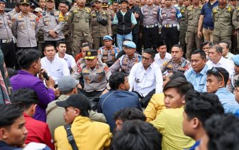 Temui Aliansi BEM, Gubernur Andra Soni Pastikan Partisipasi Mahasiswa di Musrenbang