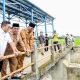 Tingkatkan Kendali Banjir Sungai Cirarab, Gubernur Andra Soni Pastikan Pintu Air Otomatis Berfungsi