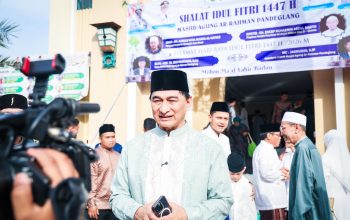 Berbagi Tugas, Wagub Dimyati Idulfitri dengan Masyarakat Pandeglang