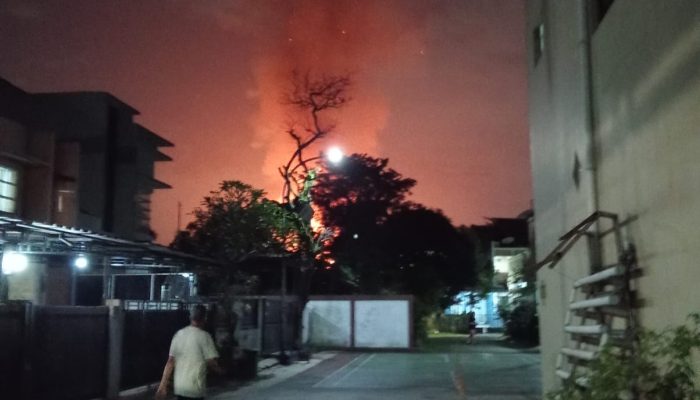 Diduga Korsleting Listrik, Rumah Makan Bali House di Serpong Ludes Dilalap Api