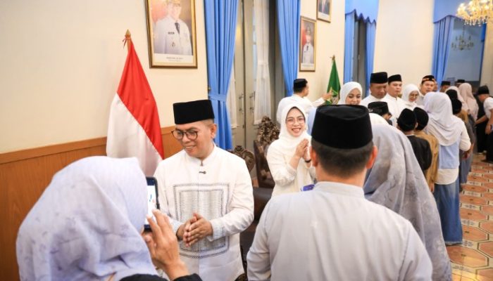 Hangatnya Idulfitri 1447 H di Banten, Yatim Piatu dan Duafa Rayakan Lebaran bersama Gubernur Andra Soni