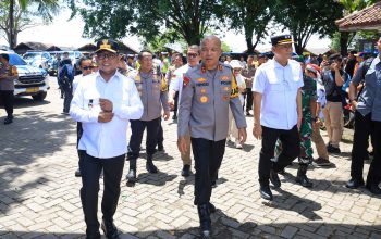 Pantau Pantai Anyer, Gubernur Andra Soni Prioritaskan Keamanan dan Kenyamanan Wisatawan