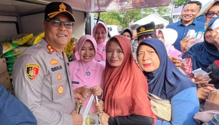 Polres Ciamis Gelar Sembako Murah, Komitmen Polri Jaga Stabilitas Harga dan Bantu Warga