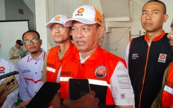 Posko Mudik PKS Banten, Fasilitasi Pemudik Pesan Tiket Penyeberangan Online