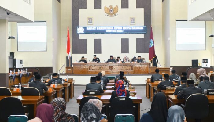 Rapat Paripurna DPRD Penyampaian LKPJ 2025