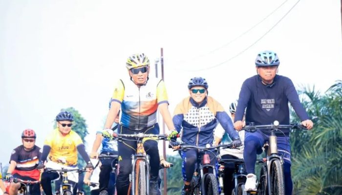 Bupati Sergai Gowes Susuri Desa Tinjau Program MBG dan Kampanyekan Gaya Hidup Ramah Lingkungan
