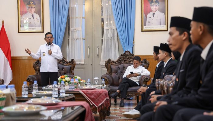 Gubernur Andra Soni Dorong Setiap Sekolah di Banten Lakukan Gerakan Menanam