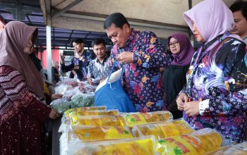 Bupati Maesyal Hadiri Program Warung Tekan Inflasi