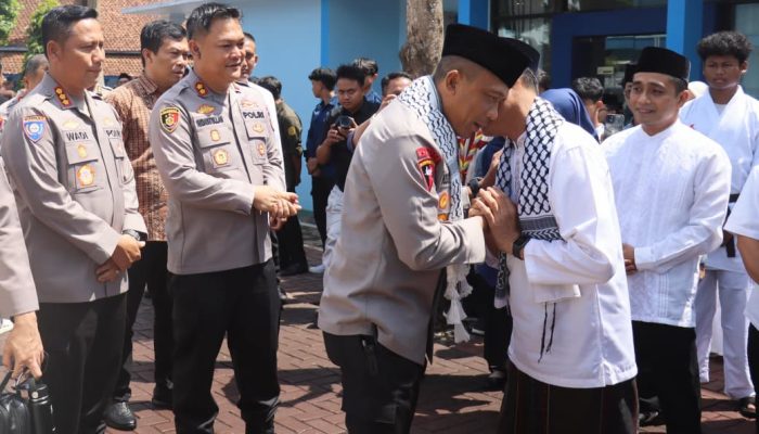 Kunjungan Kapolda Jabar di Ponpes Darussalam Ciamis, Perkuat Sinergi Polri dan Pesantren