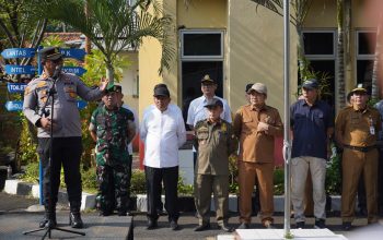 Lindungi Kepentingan Publik, Petugas Gabungan Tertibkan Lahan Bersertifikat di Rawa Bokor Secara Persuasif