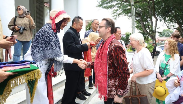 Mengenal Potensi Pariwisata, Diplomat 12 Negara Keliling Provinsi Banten