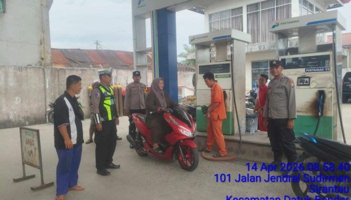 Pastikan Distribusi BBM Lancar, Polres Tanjung Balai Jaga Ketat SPBU Sudirman