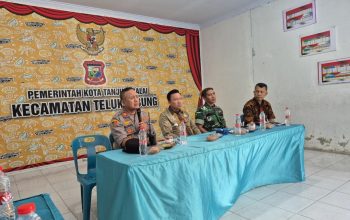 Respon Cepat, Camat dan Polsek Teluk Nibung Robohkan Barak Narkoba