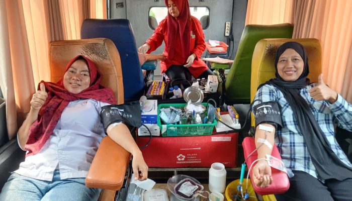 Targetkan 50 Kantong Darah, PMI Kecamatan Pinang Gelar Donor Darah di Rumah Wakil Walikota