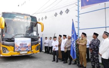 Wakil Wali Kota Tanjungbalai Berangkatkan 40 Calon Jamaah Haji Bank Sumut Ke Asrama Haji Medan