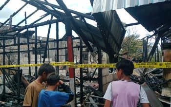 Kebakaran Hanguskan Lima Rumah di Kuala Kapuas, Petugas Damkar Berjibaku di Permukiman Padat