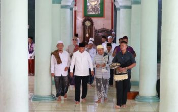 Bupati Tangerang Jumling di Masjid Al Marwah Teluknaga
