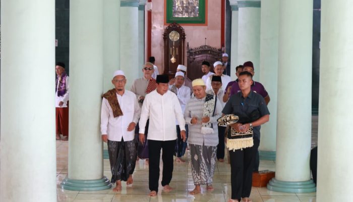 Bupati Tangerang Jumling di Masjid Al Marwah Teluknaga