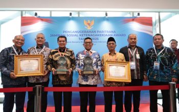 Bupati Maesyal Terima Penghargaan Paritrana Award 2025 Dari Menko Bidang Pembelajaran Masyarakat