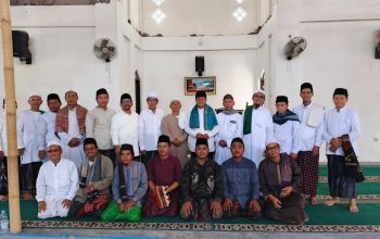 Bupati Tangerang Jumling di Kampung Besar Teluknaga