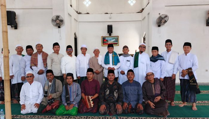Bupati Tangerang Jumling di Kampung Besar Teluknaga