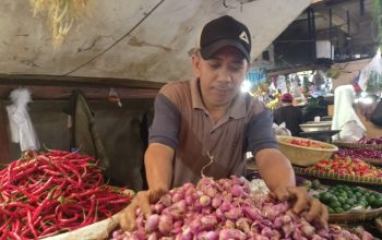 Ekonomi Lesu Pedagang Ngeluh, Harga Bahan Pokok di Tangsel Masih Selangit