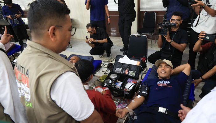 Gubernur Andra Soni Ajak Buruh dan Pengusaha Perkuat Kolaborasi Demi Kemajuan Industri Banten