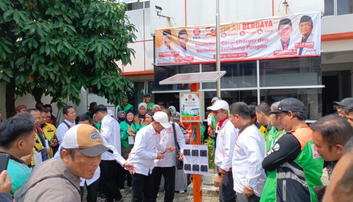 Ojol Kini Bisa Ngecas Gratis, PKS Banten Launching Charger Tenaga Surya