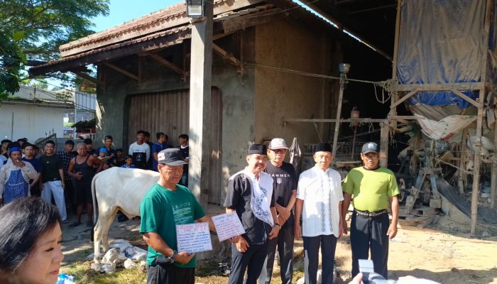 Indahnya Berbagi untuk Sesama, Pengusaha Banten Yudi Lukman Bagikan Hewan Kurban dan Uang Tunai