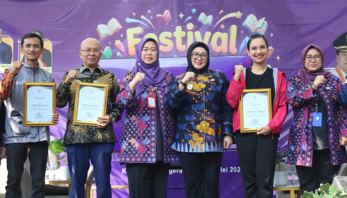 Intan Tutup Festival Literasi Tangerang Gemilang