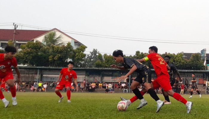 Tragedi Kolor Melorot Warnai Laga Panas, Putra Porciba Singkirkan Golok Setan Melalui Titik Putih