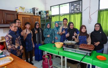 PKK Mengajar di Lebak, Tinawati Andra Soni Tekankan Peran Orang Tua dalam Mendidik Anak