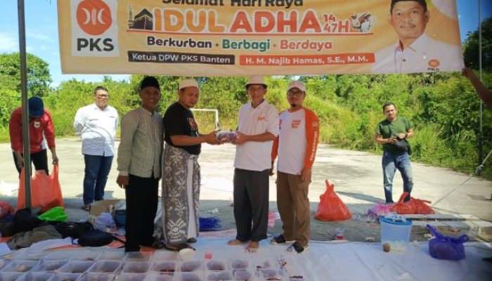 Semangat Berbagi Idul Adha, PKS Banten Distribusikan 52.400 Paket Daging Kurban