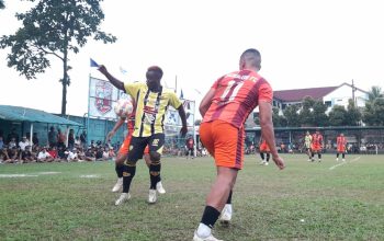 Sore Kelam Bagi Gondang di Pakujaya, Magis Kiper Sedulur itu Patah oleh Tusuk Sate