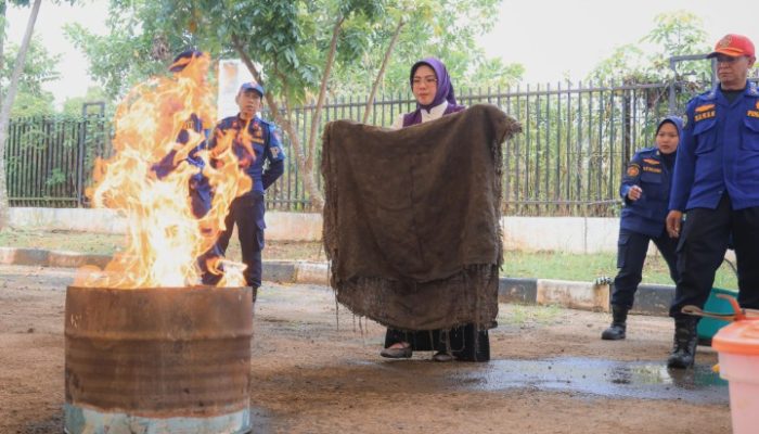 Tinawati Andra Soni Imbau Rumah Tangga Sediakan APAR untuk Antisipasi Kebakaran