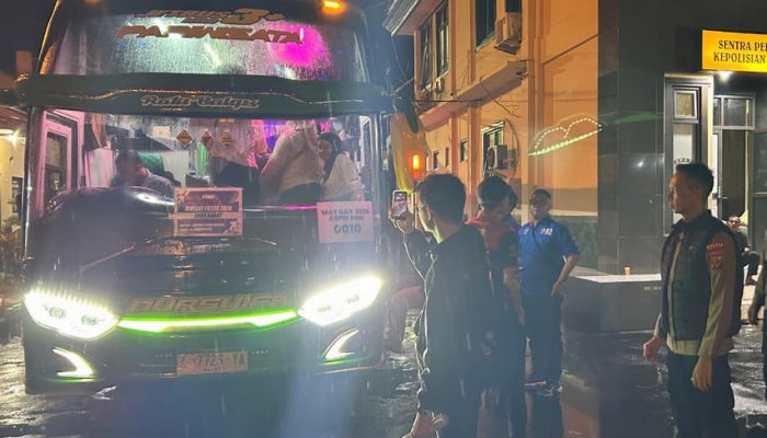 54 Buruh Perwakilan Dari Banjar Berangkat ke Monas, Polres Banjar Pastikan Perjalanan Lancar Tanpa Hambatan