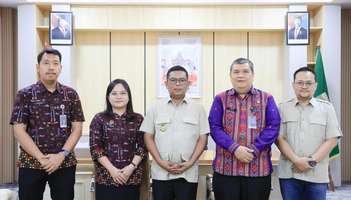 Andra Soni Apresiasi Pengabdian 35 Tahun Teodorus Simarmata untuk Imigrasi Banten
