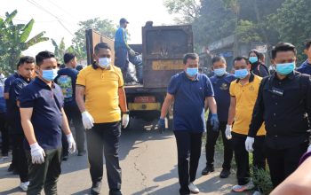 Bupati Tangerang bersama Kapolresta Tangerang Terjun Langsung Bersihkan Sampah di Balaraja