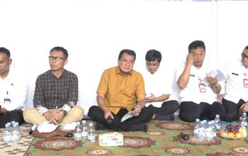 Bupati Tangerang Ngariung Bareng Komunitas Nelayan Tanjung Pasir
