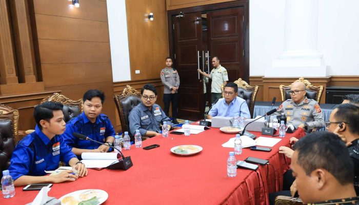 Gubernur Andra Soni Dorong Kontribusi Mahasiswa dalam Mendukung Pembangunan Daerah