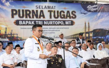 Hadiri Purna Tugas Dua Pejabat Eselon II, Gubernur Andra Soni Minta Dedikasi Tiada Henti untuk Masyarakat