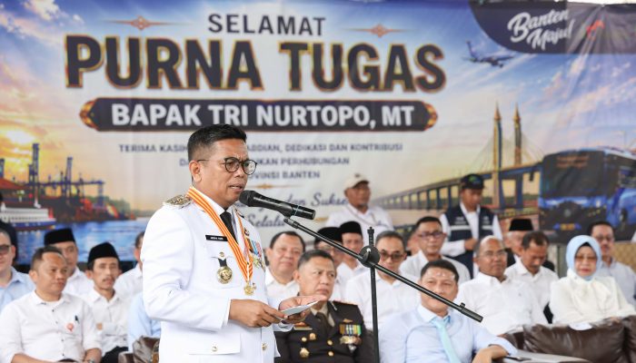 Hadiri Purna Tugas Dua Pejabat Eselon II, Gubernur Andra Soni Minta Dedikasi Tiada Henti untuk Masyarakat