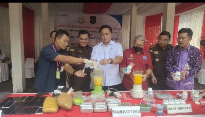 Kejari Kab Tangerang Musnahkan Barbuk Senjata Api, Sabu, Ganja Dan Obat Terlarang