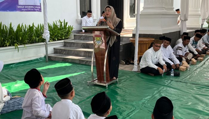 Ketua DPD Golkar Intan dan Dewan Sholly Sobirin Gelar Santunan Anak Yatim