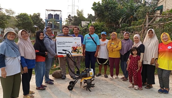 PERTAGAS Dukung Pengelolaan Sampah dan Ketahanan Pangan melalui Bantuan Mesin Cultivator