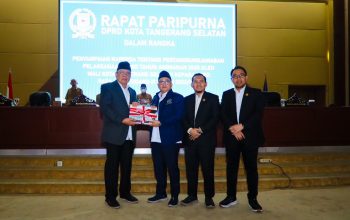 Rapat Paripurna DPRD, Wali Kota Tangsel Paparkan Laporan Keuangan 2025