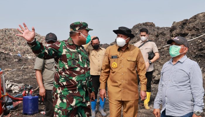 Bupati Maesyal Terus Kawal Langsung Penanganan Bencana Kebakaran TPA Jatiwaringin