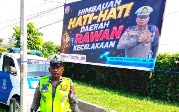 Cegah Kecelakaan, Satlantas Polres Sergai Pasang Baliho Himbauan di Titik Rawan Jalinsum