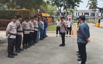 Kapolsek Panongan Pimpin Apel Pengamanan Kunjungan Kerja Panja RUU Komisi VII DPR RI ke Kawasan Industri Milenium